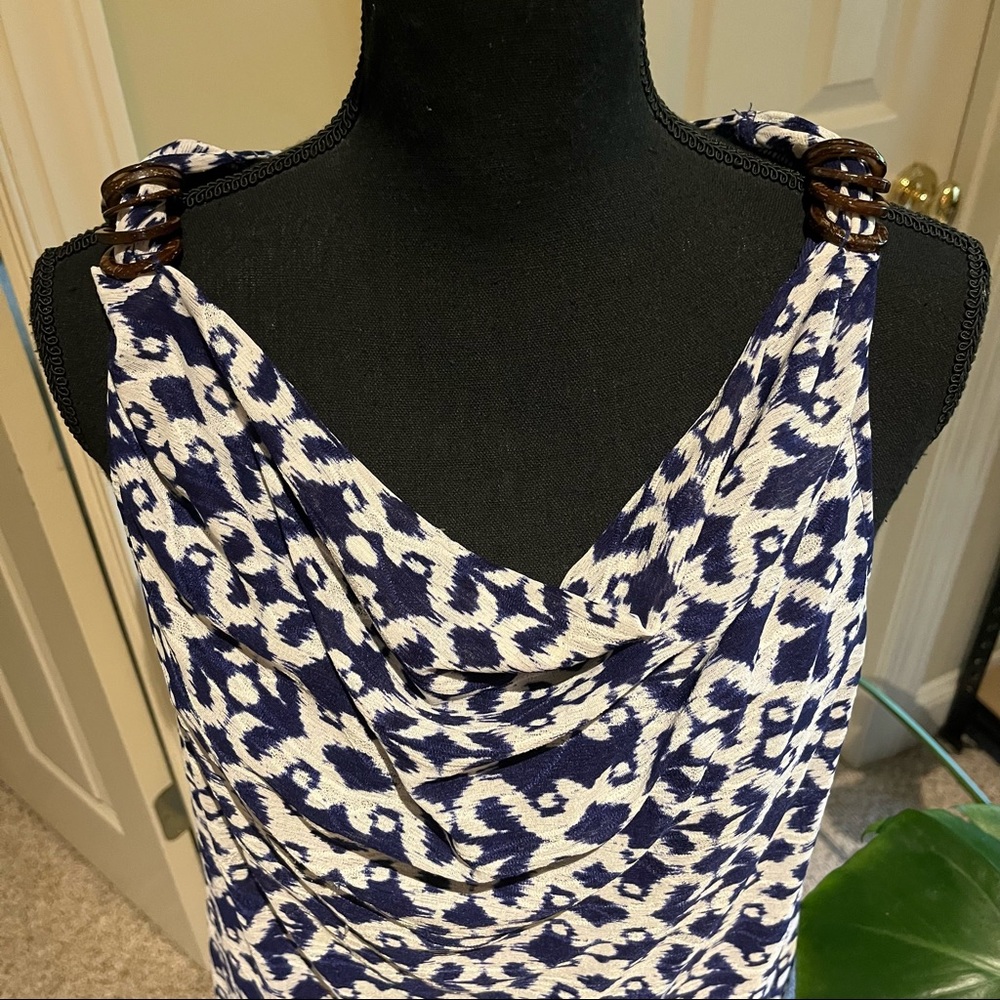 Patterned Blouse - Picture 2 of 7